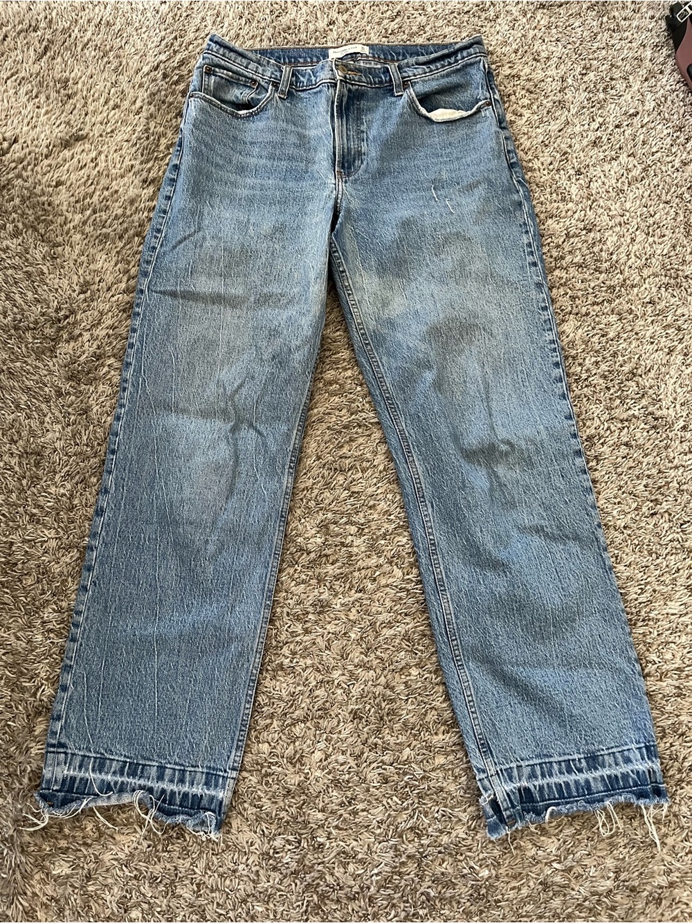 Abercrombie & Fitch Low Rise Baggy Medium Wash Let Down Hem Jean Women's Size 30 - Picture 5 of 16